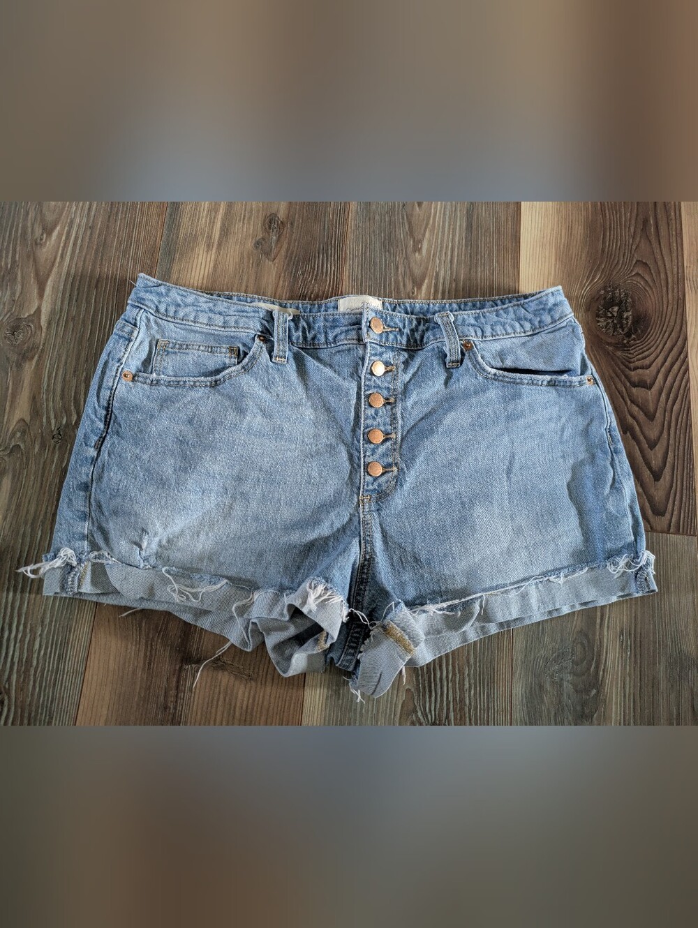 Universal Thread Vintage Midi High Rise Button Fly Denim Jean Shorts